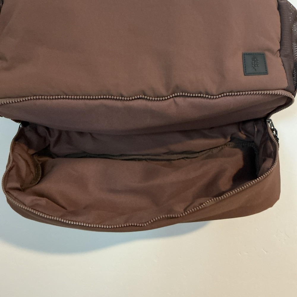 Free People Movement Camel Gym Bag / Tote with Removeable Shoulder Strap - Picture 7 of 15